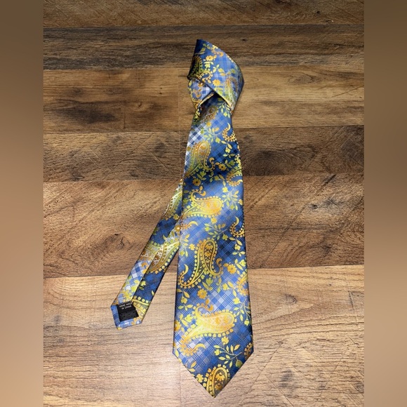 Stacy Adams Paisley Silk Tie - Picture 3 of 4